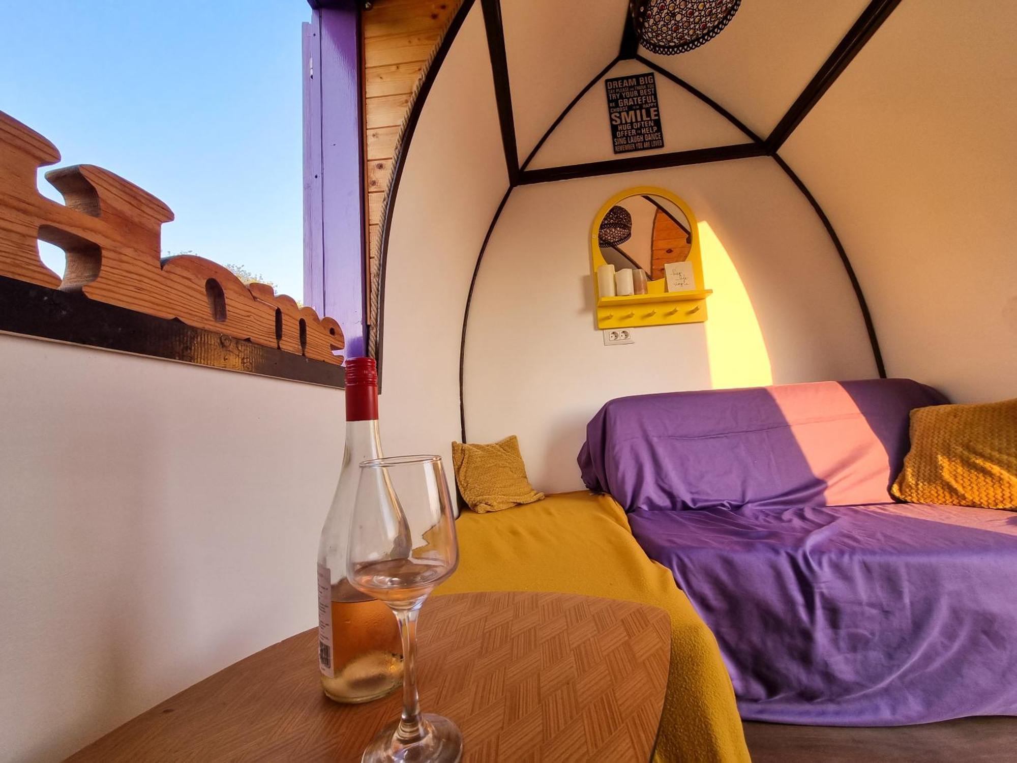 Central Tiny Houses Boekarest Buitenkant foto